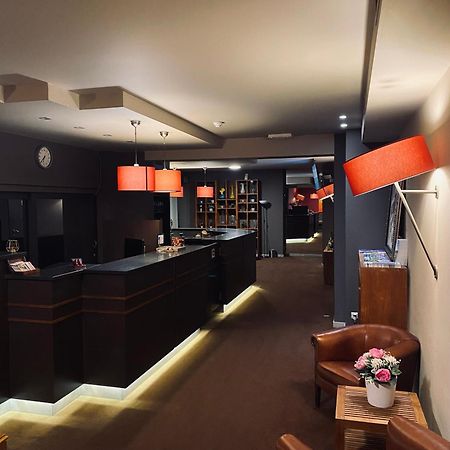 Hotel บอร์เน็ม ภายนอก รูปภาพ