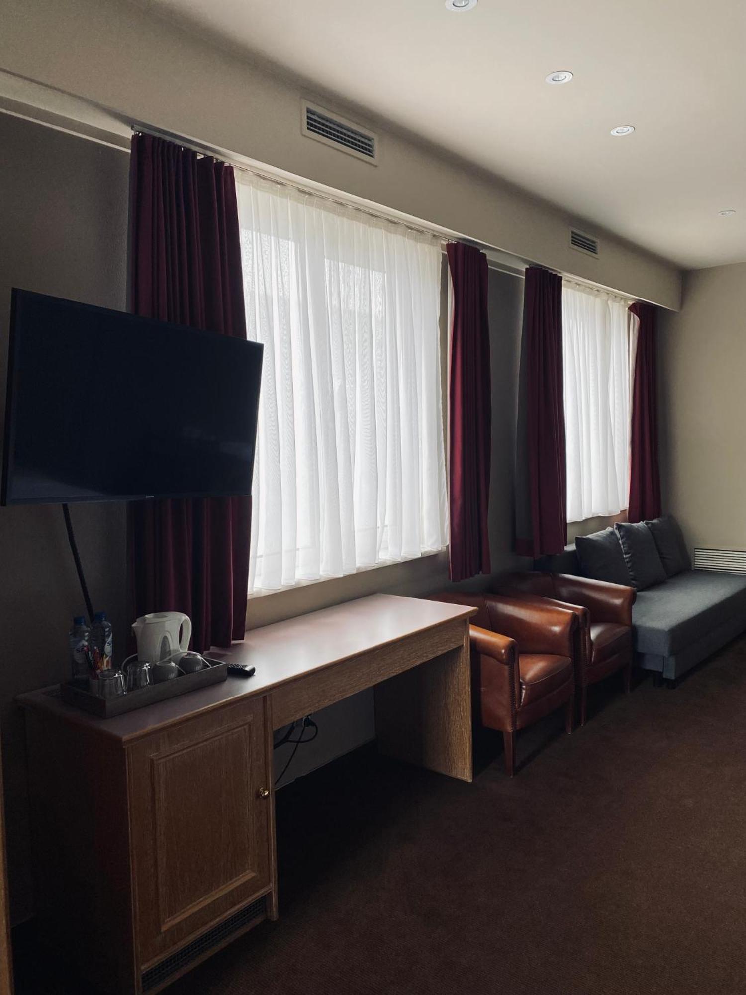 Hotel บอร์เน็ม ภายนอก รูปภาพ