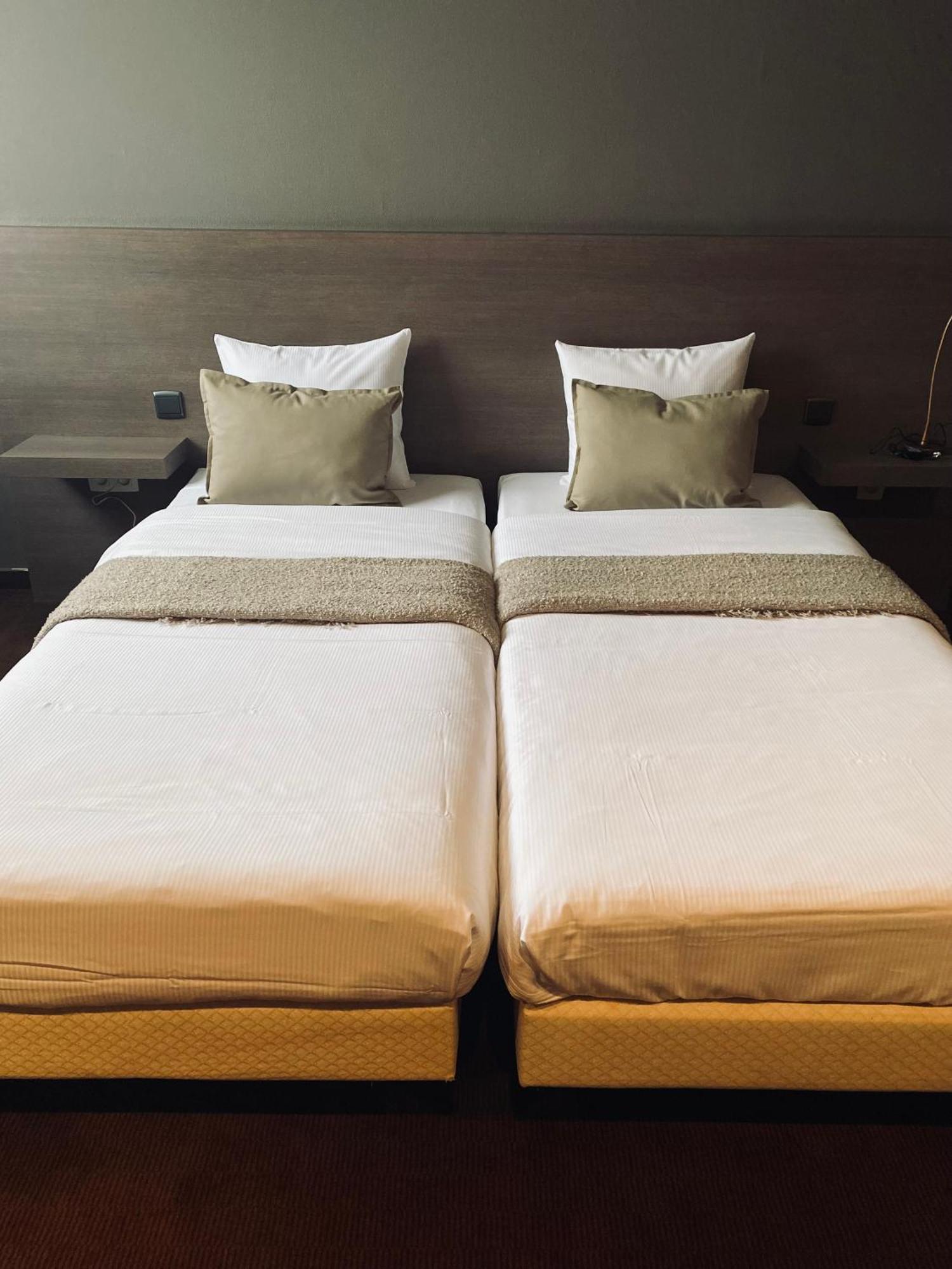 Hotel บอร์เน็ม ภายนอก รูปภาพ