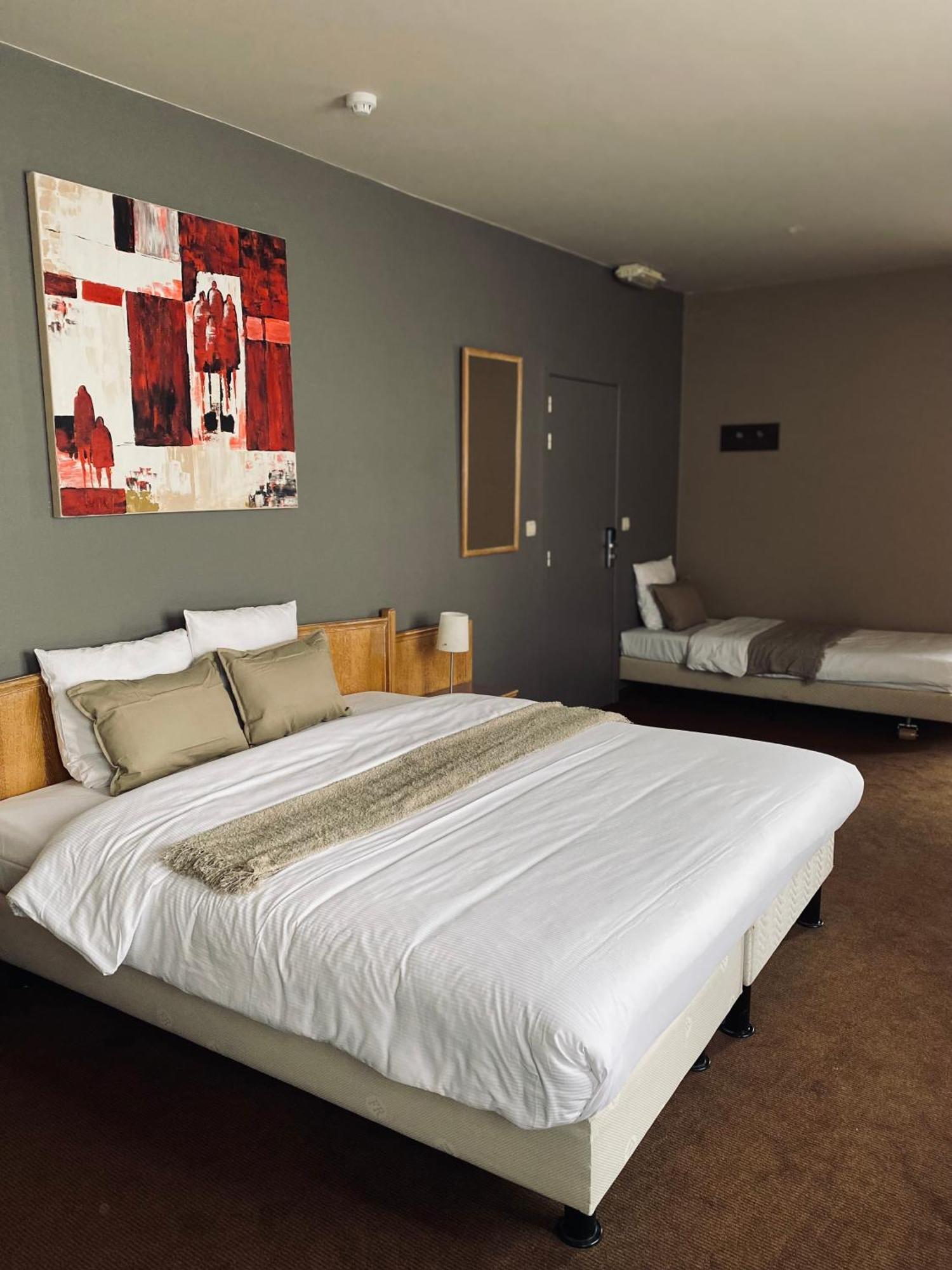 Hotel บอร์เน็ม ภายนอก รูปภาพ