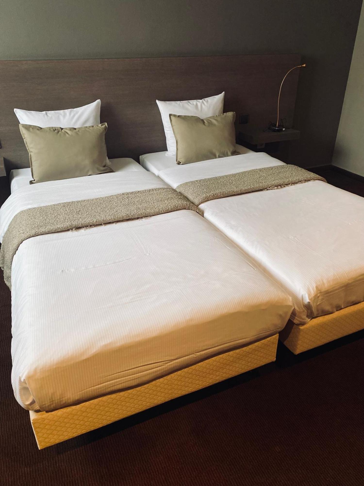 Hotel บอร์เน็ม ภายนอก รูปภาพ
